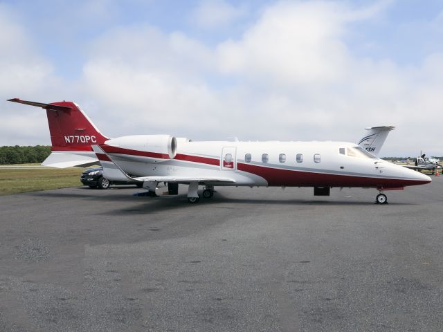 Canadair Challenger (N770PC) - Fast and powerful.