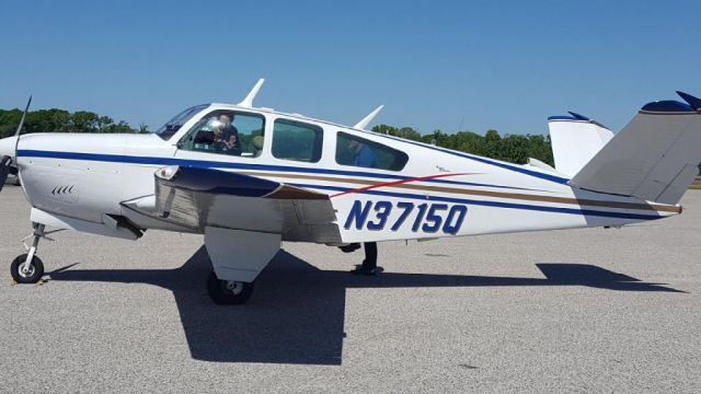 Beechcraft 35 Bonanza (N3715Q)