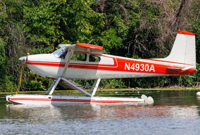 Cessna Skywagon 180 (N4930A)