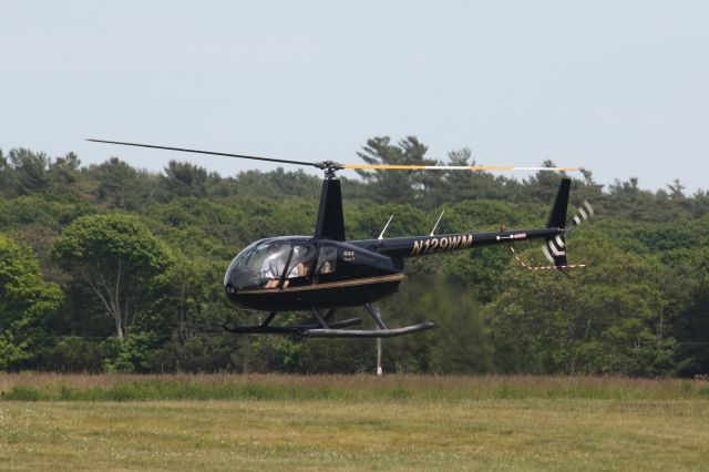 Robinson R-44 (N129WN)