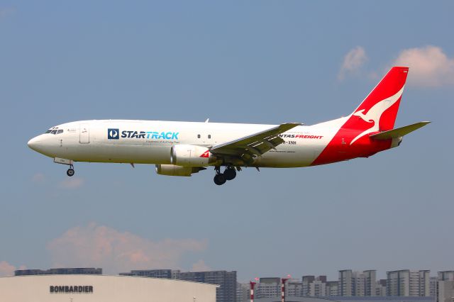 BOEING 737-400 (VH-XNH) - QF7390 from PER on arrives on 13:57 at XSP. 18 April 2019.