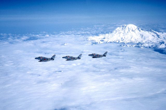 — — - 3-Ship near Mt Ranier, 162nd TFS. Operation "Mesa Drive" 1962.