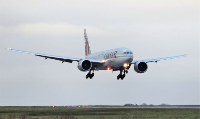 Boeing 777-200 (A7-BFR) - qatar cargo b777-f a7-bfr landing at shannon 5/12/20.