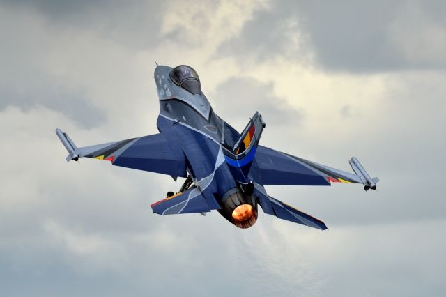 — — - belgian solo demonstrator at Gilze Rijen 2014 airshow