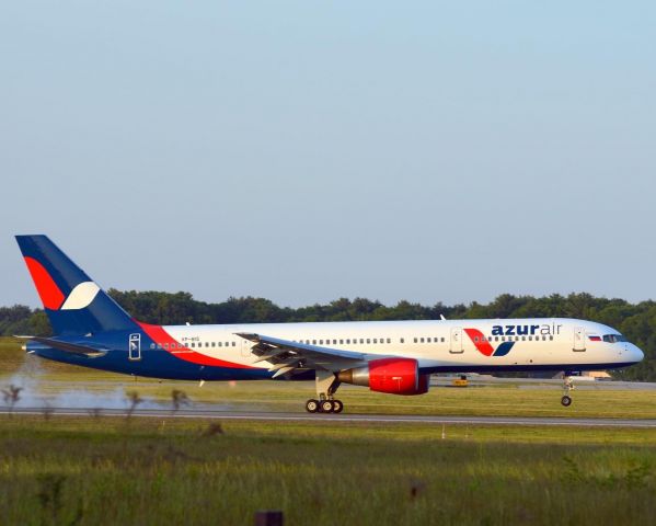 Boeing 757-200 (VP-BIS)