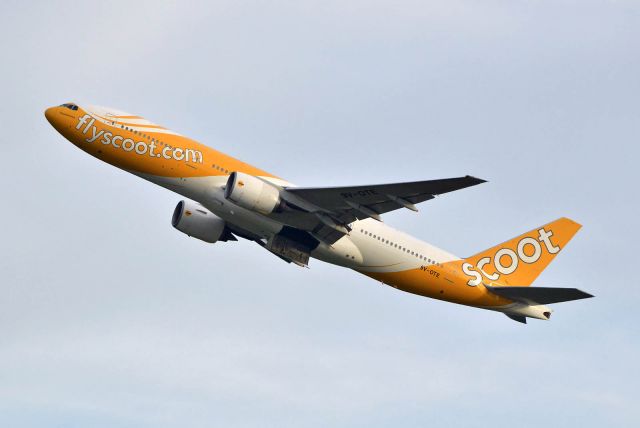 Boeing 777-200 (9V-OTE)