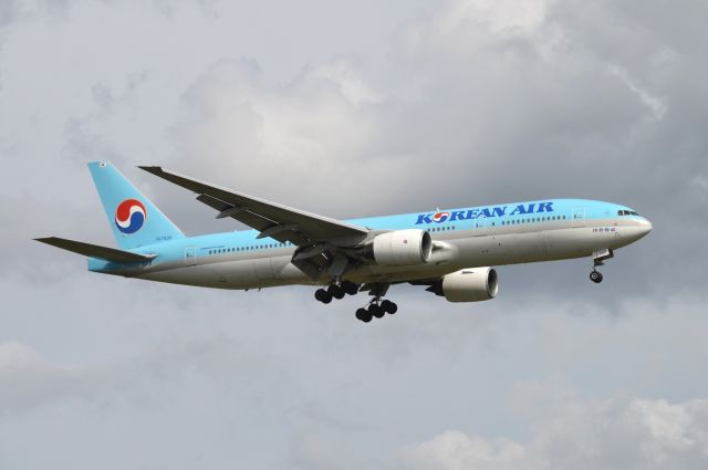 Boeing 777-200 (HL7530) - SHOT:2014-09-27