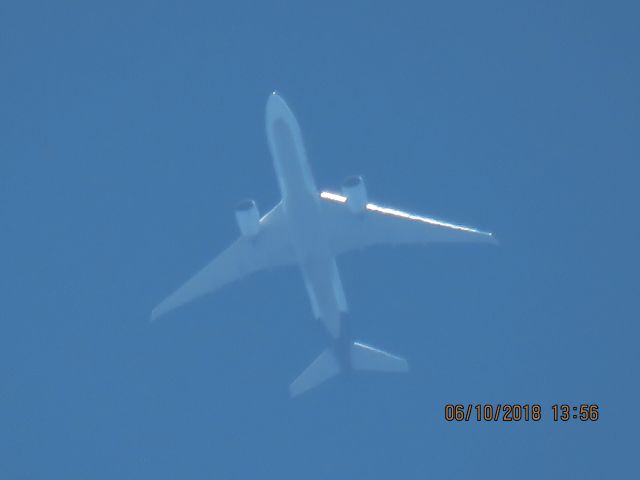 BOEING 777-200LR (N888FD)