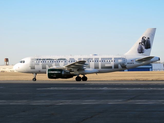 Airbus A319 (N939FR)