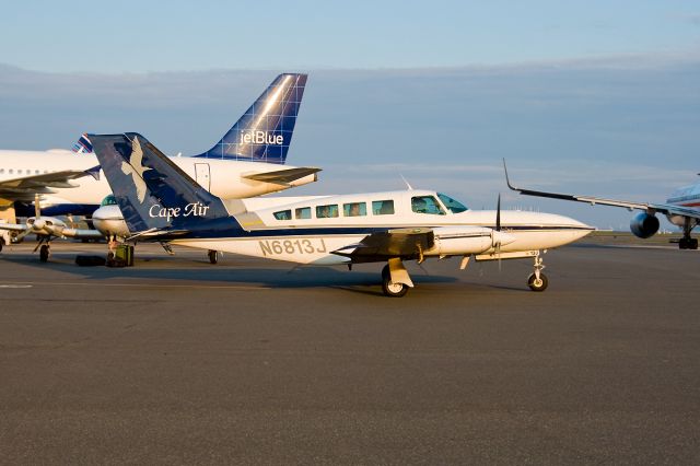 Cessna 402 (N6813J) - Ready to taxi to ACK !