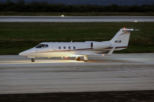 Learjet 55 (N5XR)