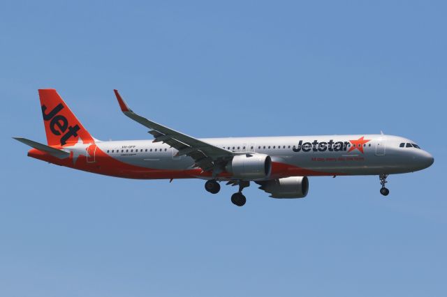 Airbus A321neo (VH-OFP)