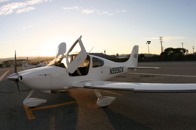 Cirrus SR-22 (N999DX)