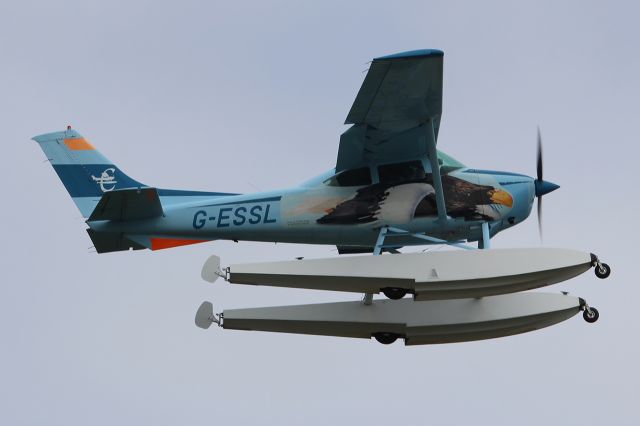 Cessna Skylane (G-ESSL)