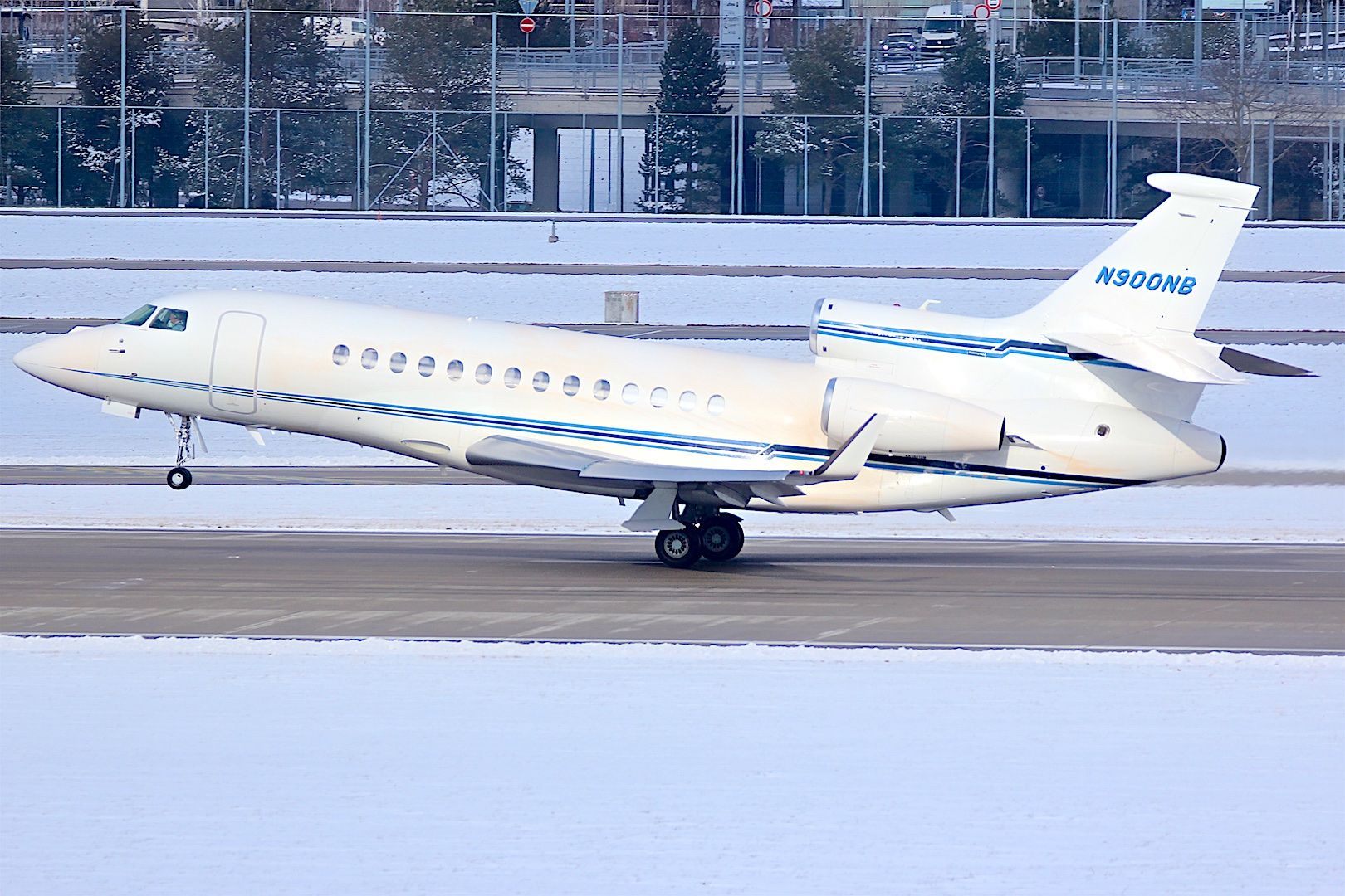 Dassault Falcon 7X (N900NB)