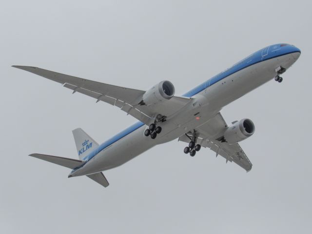 BOEING 787-10 Dreamliner (PH-BKC)