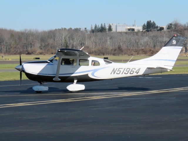 Cessna 206 Stationair (N51964) - Taxiing out for departure runway 26.