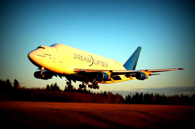 Boeing 747-400 (N718BA) - I was standing at the south end of the KPAE runway, and this flight was coming from Wichita, KS carrying a Section 41 for the 787 Dreamliner.