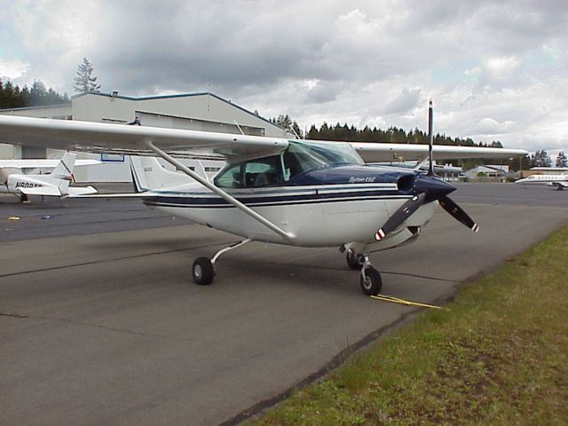 Cessna Skylane (N6245S)