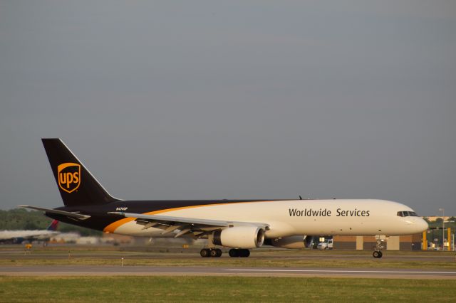 Boeing 757-200 (N474UP) - Taken 6/7/17 from Airport Viewing Lot at MSP.br /UPS 757 N474UP after landing. 