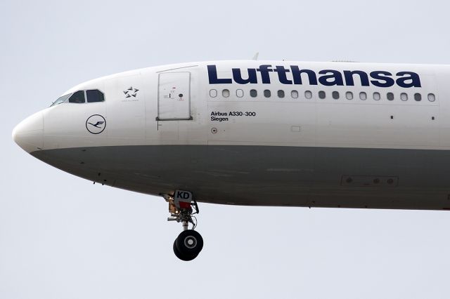 Airbus A330-300 (D-AIKD)
