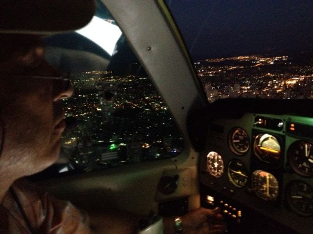 Beechcraft 35 Bonanza (PR-ODT) - Nocturnal approaching at SBCG