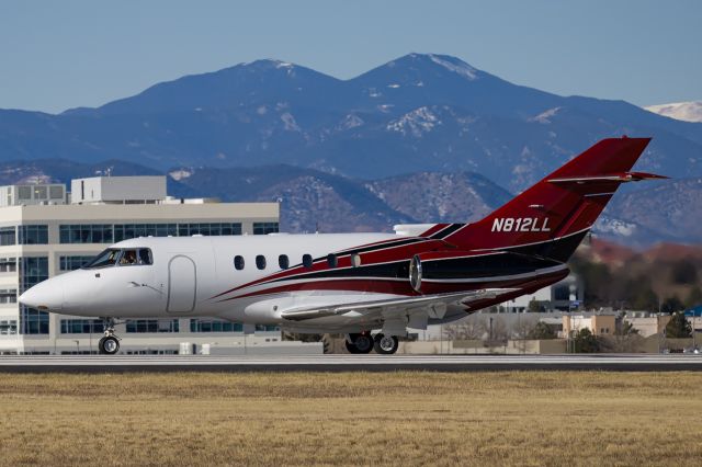 Hawker 800 (N812LL)