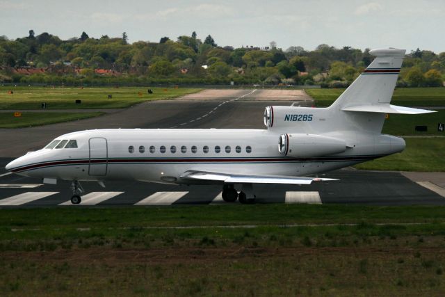 Dassault Falcon 900 (N1828S) - Lining up to depart rwy 25 on 3-May-16 heading for KBGR.