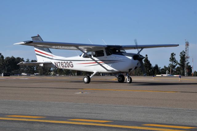 N7620G — - Taxiing to runway 24