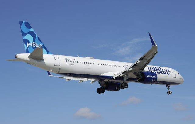 Airbus A321neo (N2105J)