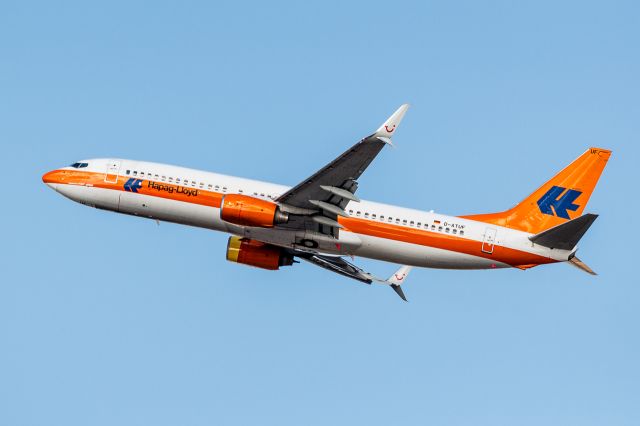 Boeing 737-800 (D-ATUF)