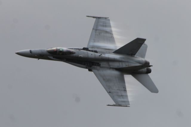 McDonnell Douglas FA-18 Hornet (16-4023) - High speed pass... AWESOME!!!!