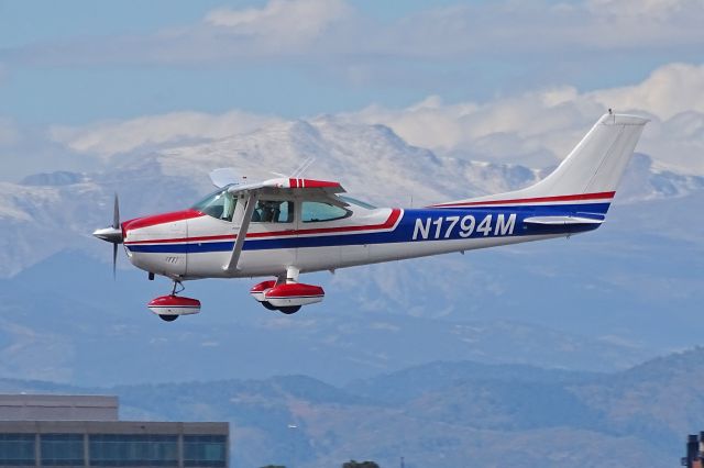 Cessna Skylane (N1794M)