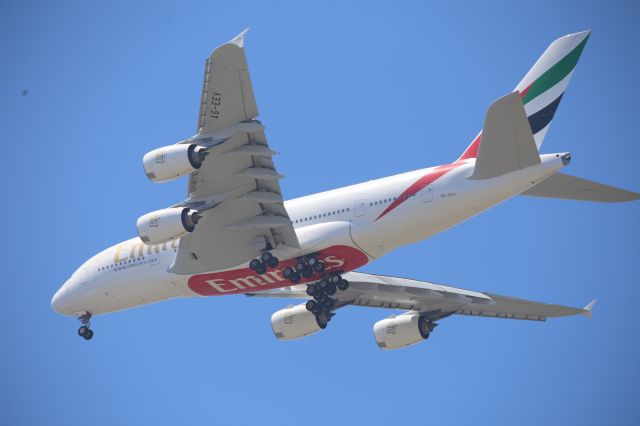 Airbus A380-800 (A6-EEV)