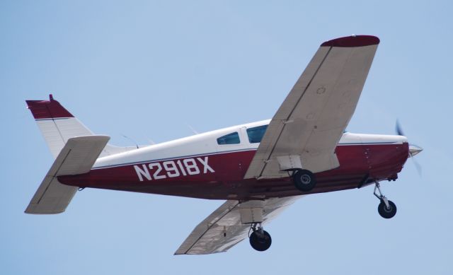 Piper Cherokee (N2918X)