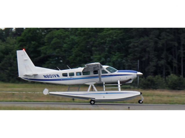 Cessna Caravan (N801VW) - Take off RW28.