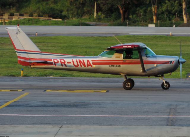 Cessna 152 (PR-UNA)