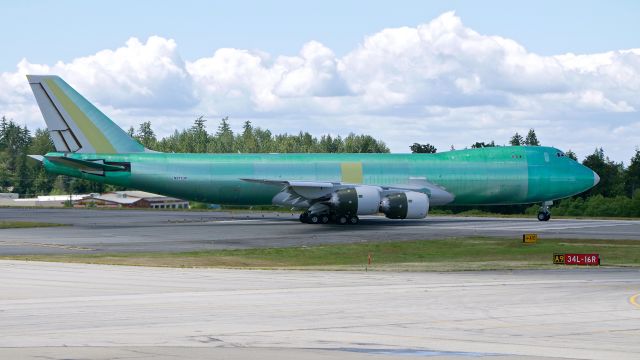 BOEING 747-8 (N611UP) - BOE536 taxis onto Rwy 34L for a B1 flight on 6.26.18. (ln 1548 / cn 64257).