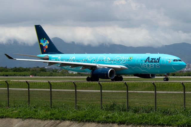 Airbus A330-300 (PR-AIU)