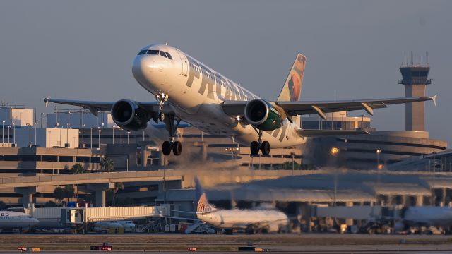 Airbus A320 (N207FR)