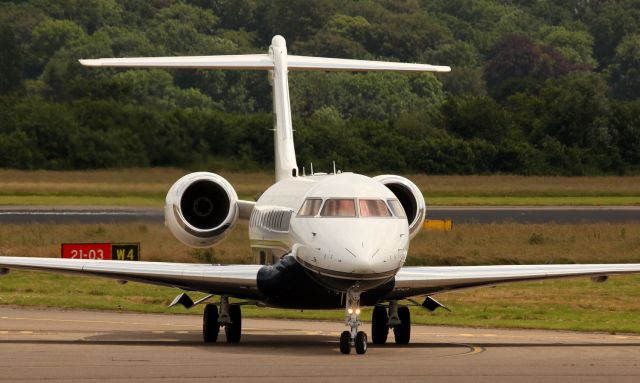 Bombardier Global 5000 (N717MK)