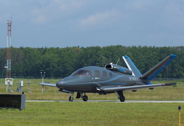 Cirrus Vision SF50 (N14VJ) - Arriving at Saratoga County Airport, NY on July 26, 2023