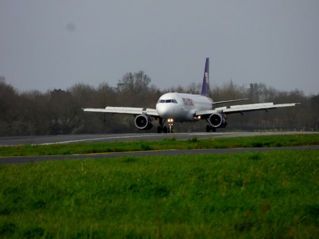 Airbus A320 (SU-BTM) - Aéroport de Nantes