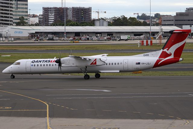 de Havilland Dash 8-400 (VH-LQJ) - on 5 December 2017