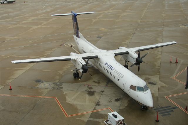 de Havilland Dash 8-400 (N190WQ)
