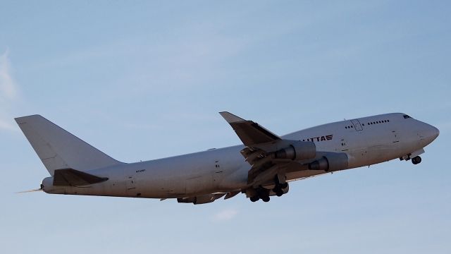 Boeing 747-400 (N539BC)