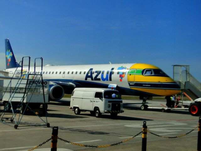 Embraer ERJ-190 (PR-AYU)