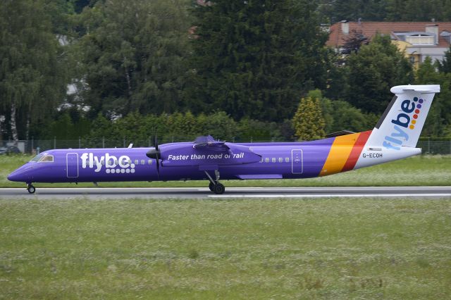 de Havilland Dash 8-400 (G-ECOH)