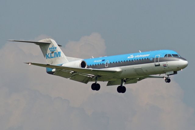 Fokker 70 (PH-KZH)