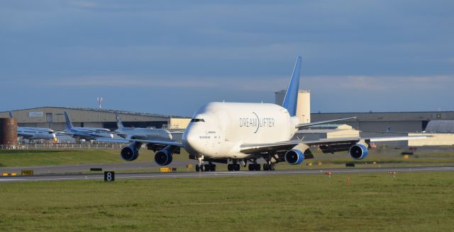 Boeing 747-400 (N718BA)